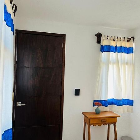 טפוזטלן Hostel Gautamas Guest Rooms מראה חיצוני תמונה